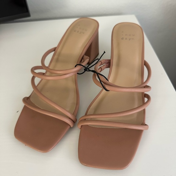 A New Day Women’s Blakely Mule Heels in Nude Size 8 - Picture 2 of 9